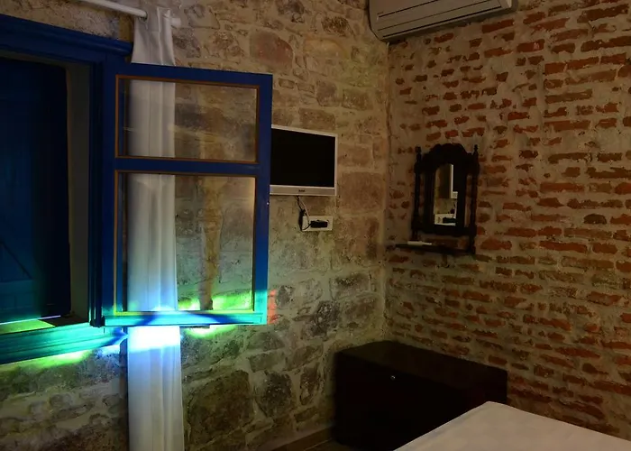 Hotel Cunda Mavi (adults Only) 2*